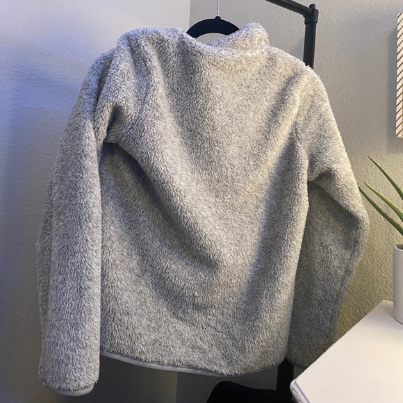 Grey fuzzy jacket - Picture 2 of 2